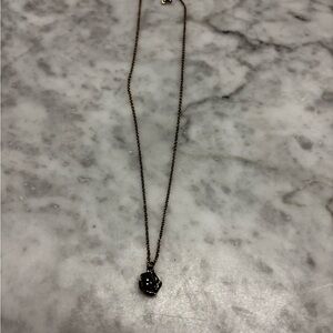 Elegant Gold Pendant Necklace